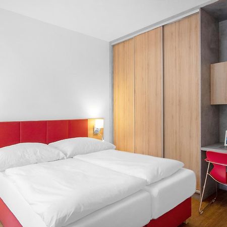 Szent Bernadett Csaladi Apartmanhaz 希欧福克 外观 照片